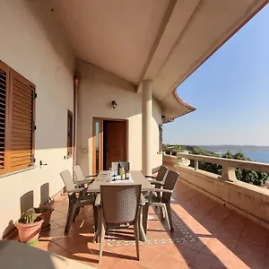 3 Casa vacanze Nebida